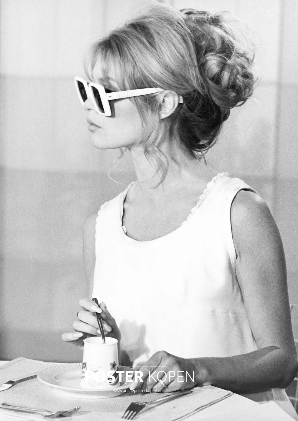 Wonderlijk Poster Brigitte Bardot - Filmster poster - Zwart wit poster Filmster RM-85