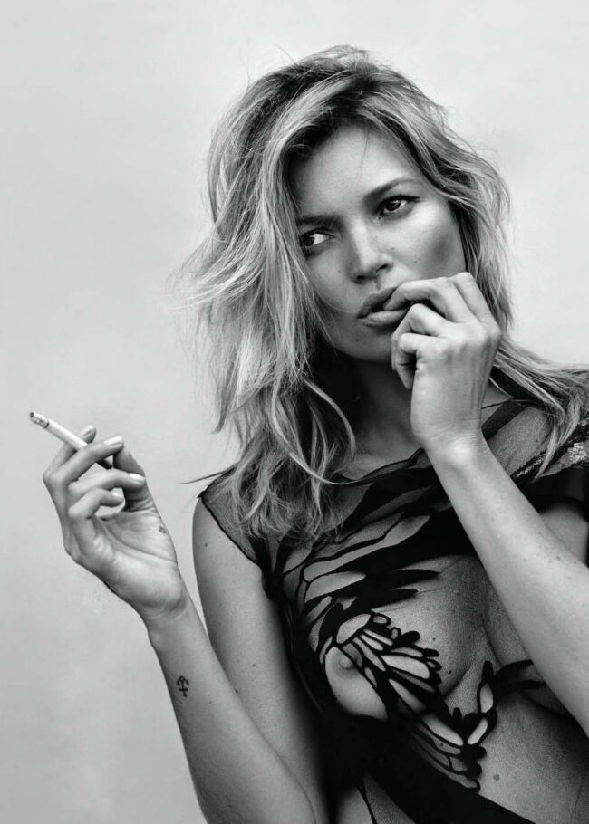 kate-moss-smoking-poster-onlineposterkopen